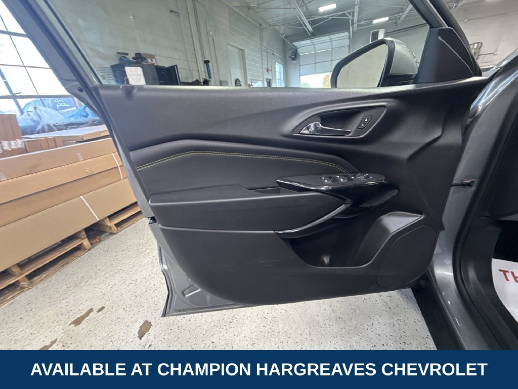Certified 2024 Chevrolet Trax LT FWD image 30