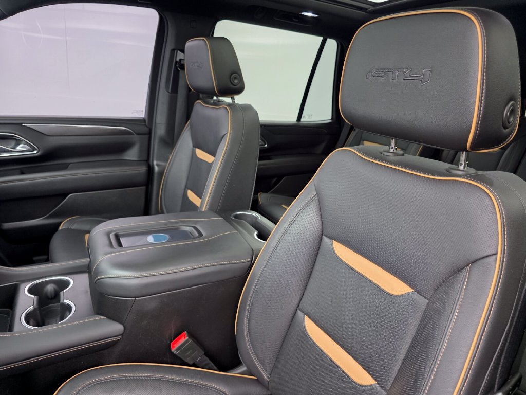 Used 2023 GMC Yukon AT4 w/ Technology Package AWD/4WD image 11