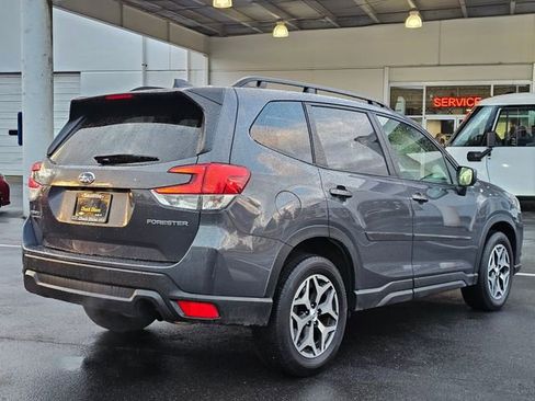 Used 2024 Subaru Forester Premium image 6
