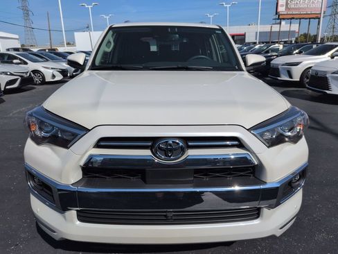 Used 2022 Toyota 4Runner Limited AWD/4WD image 8