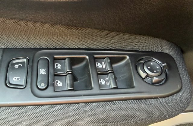 Used 2020 Jeep Renegade Sport FWD image 33