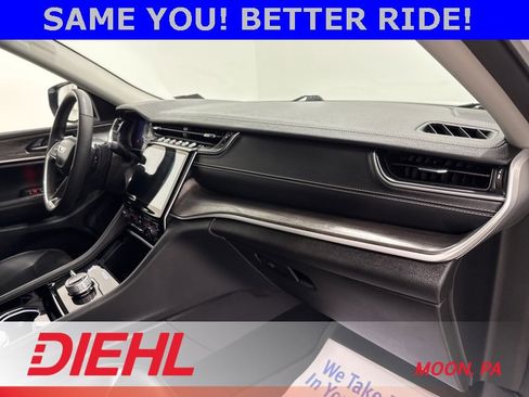 Certified 2023 Jeep Grand Cherokee L Limited image 19