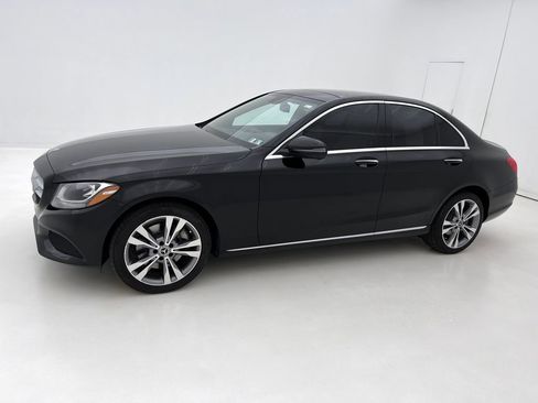 Used 2018 Mercedes-Benz C 300 4MATIC Sedan image 9