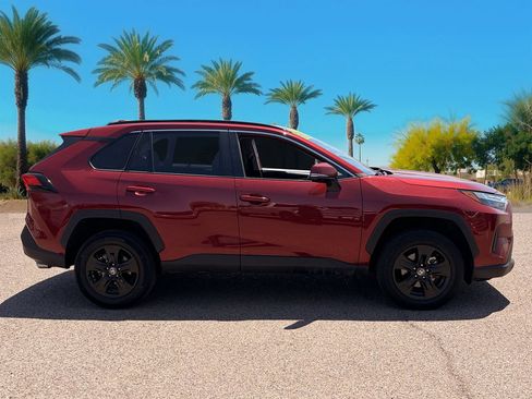 Used 2025 Toyota RAV4 XLE FWD image 7