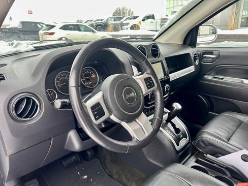 Used 2017 Jeep Compass High Altitude image 8