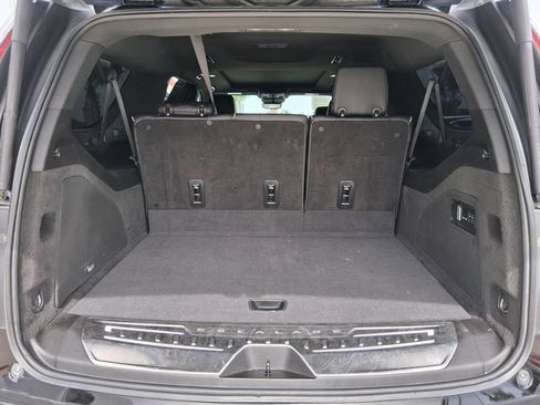 Used 2023 Cadillac Escalade ESV Premium Luxury RWD image 6