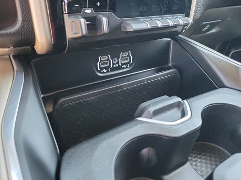 Used 2024 RAM 2500 Laramie AWD/4WD image 28