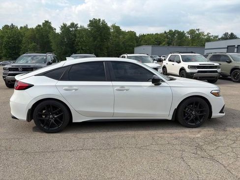 Used 2022 Honda Civic Sport image 6