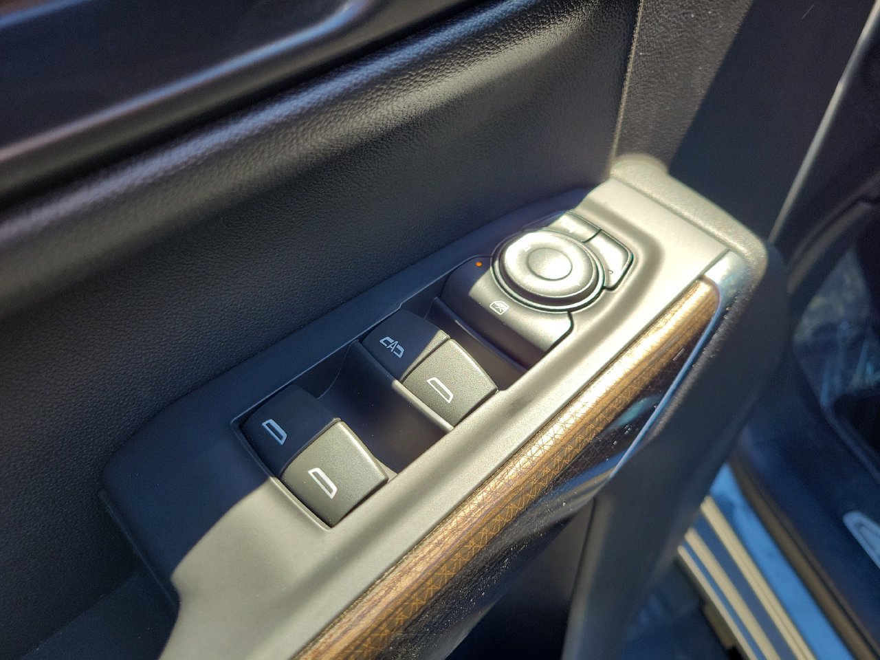 Used 2020 Chevrolet Silverado 1500 RST w/ All-Star Edition RWD image 13