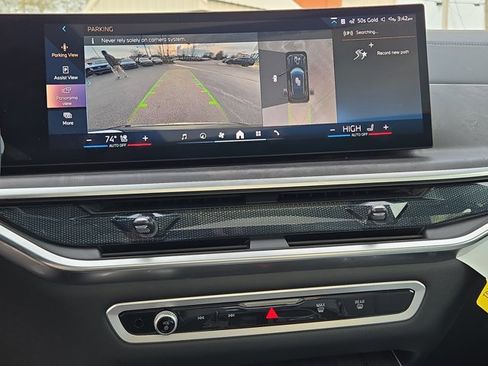 Used 2026 BMW X5 sDrive40i w/ Premium Package image 30