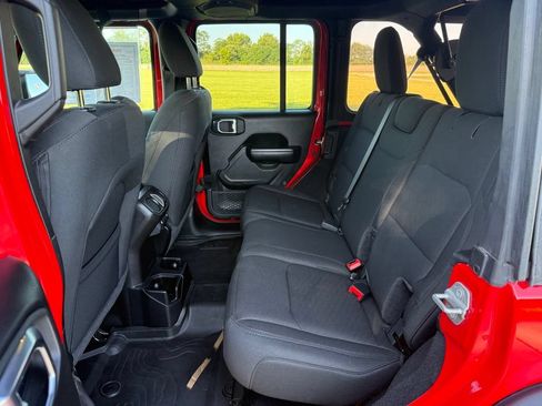 Used 2021 Jeep Wrangler Unlimited Sport AWD/4WD image 16