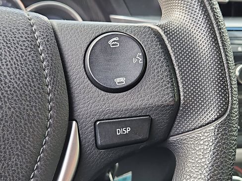 Used 2014 Toyota Corolla LE image 21