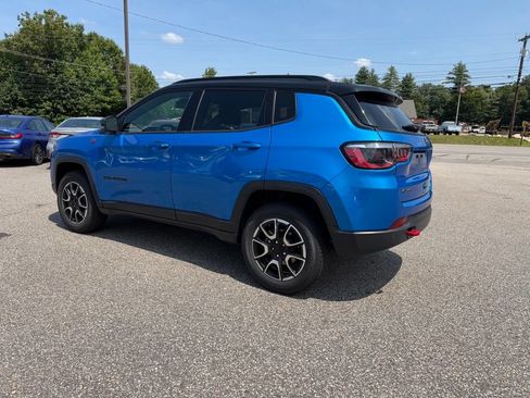 Used 2024 Jeep Compass Trailhawk AWD/4WD image 3