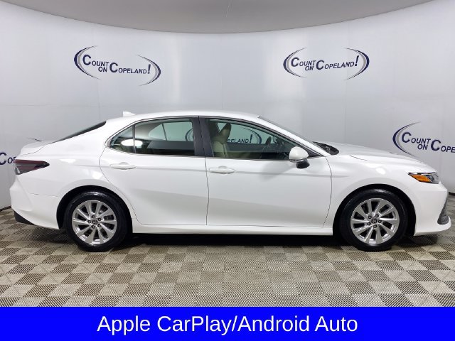 Used 2021 Toyota Camry LE w/ Cold Weather Package FWD image 9