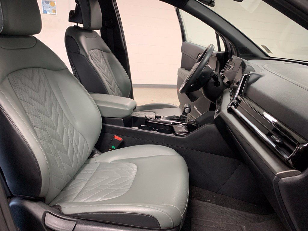 Used 2023 Kia Sportage X-Line w/ X-Line Premium Package AWD/4WD image 5