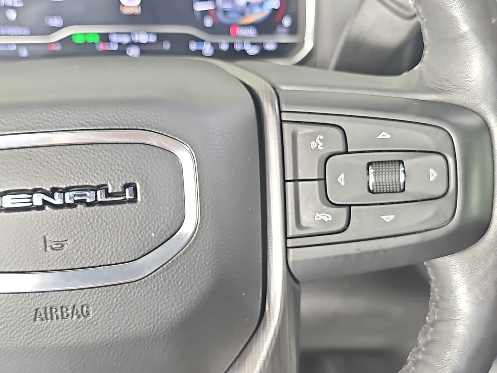 Used 2024 GMC Sierra 2500 Denali Ultimate AWD/4WD image 15