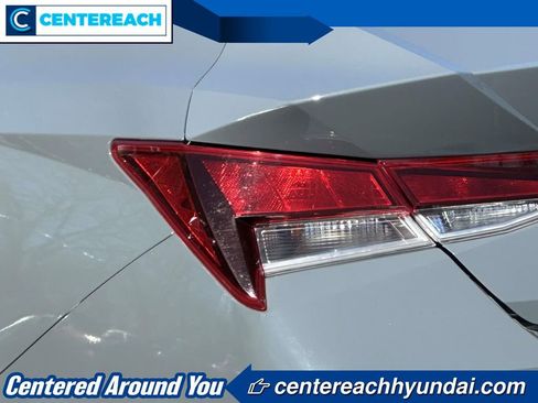 Used 2023 Hyundai Elantra SEL image 8
