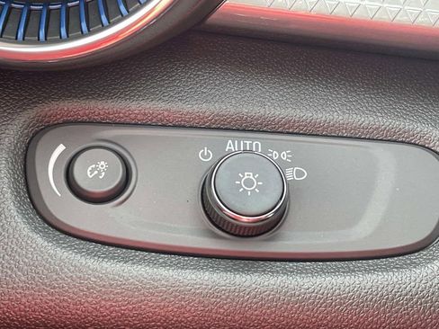 New 2026 Chevrolet Trax LT w/ Sunroof Package image 29