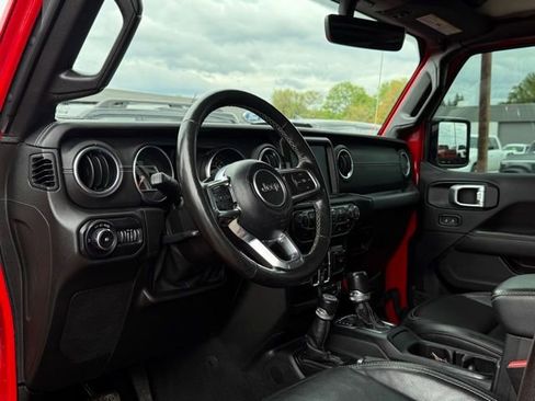 Used 2021 Jeep Wrangler Unlimited Sahara w/ Uconnect 4C Nav & Sound Group AWD/4WD image 14