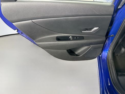 Used 2021 Hyundai Elantra SEL FWD image 26