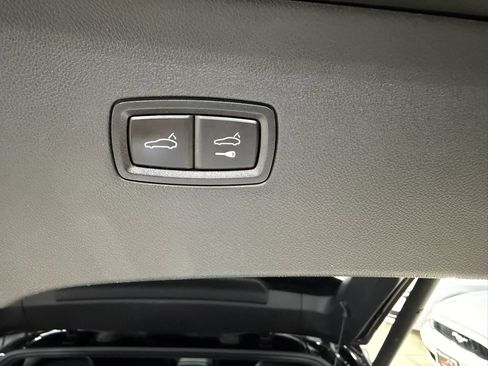 Used 2021 Porsche Cayenne Coupe AWD/4WD image 32