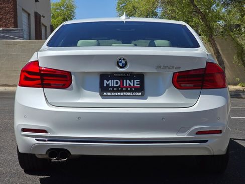 Used 2017 BMW 330e image 9