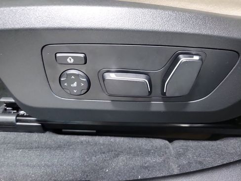 Used 2025 BMW X3 xDrive30i w/ Premium Package image 43