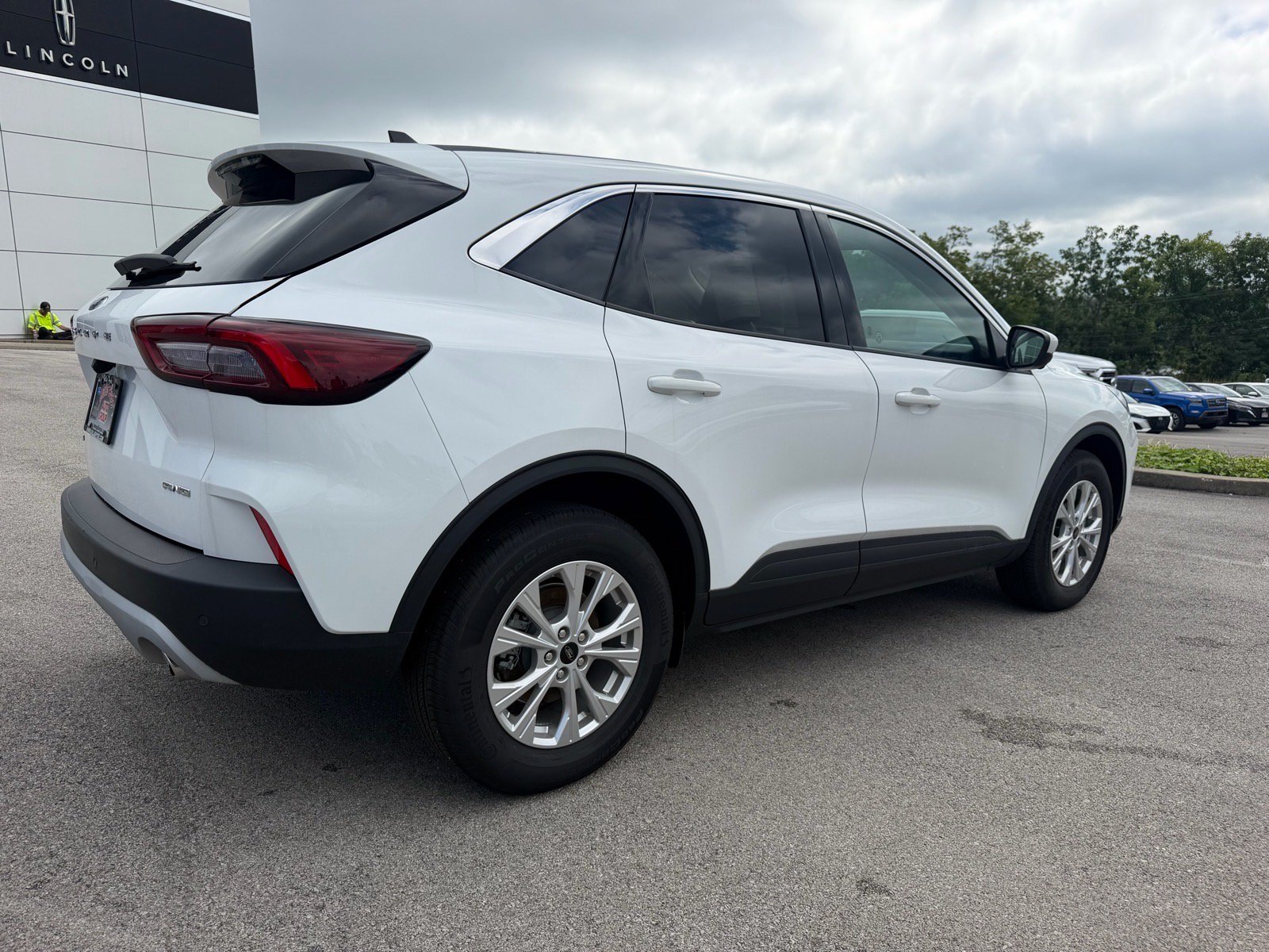 Used 2023 Ford Escape Active w/ Tech Pack #2 AWD/4WD image 17