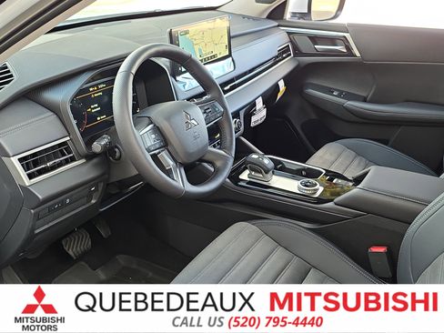 New 2026 Mitsubishi Outlander SE FWD image 12