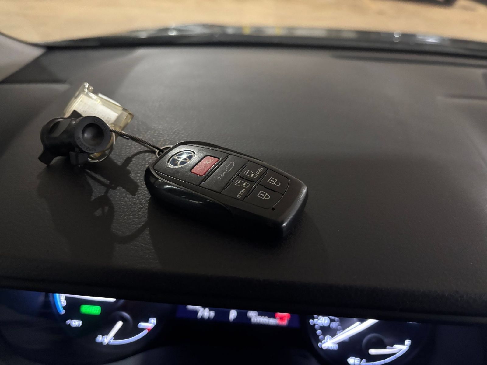 Used 2025 Toyota Sienna XLE FWD image 20