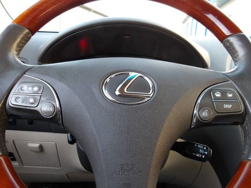 Used 2011 Lexus ES 350 image 16