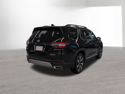 New 2025 Honda Pilot Touring image 36
