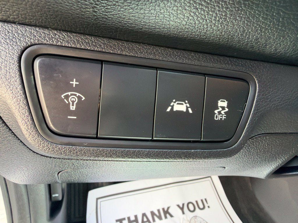 Used 2019 Kia Forte LXS FWD image 12