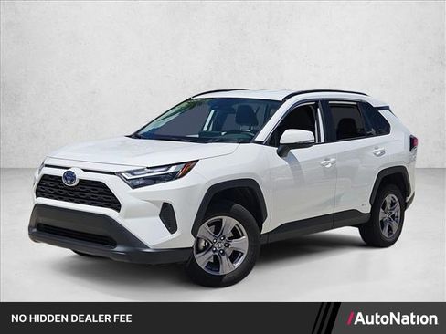 Used 2024 Toyota RAV4 XLE AWD/4WD image 1