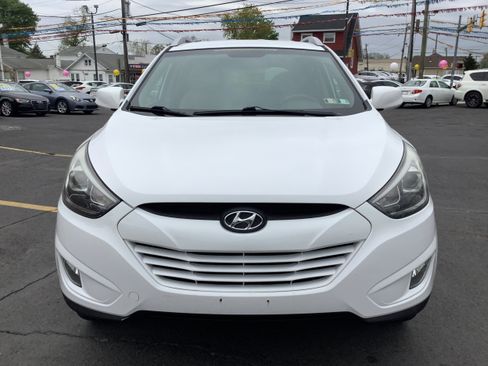 Used 2015 Hyundai Tucson SE AWD/4WD image 2