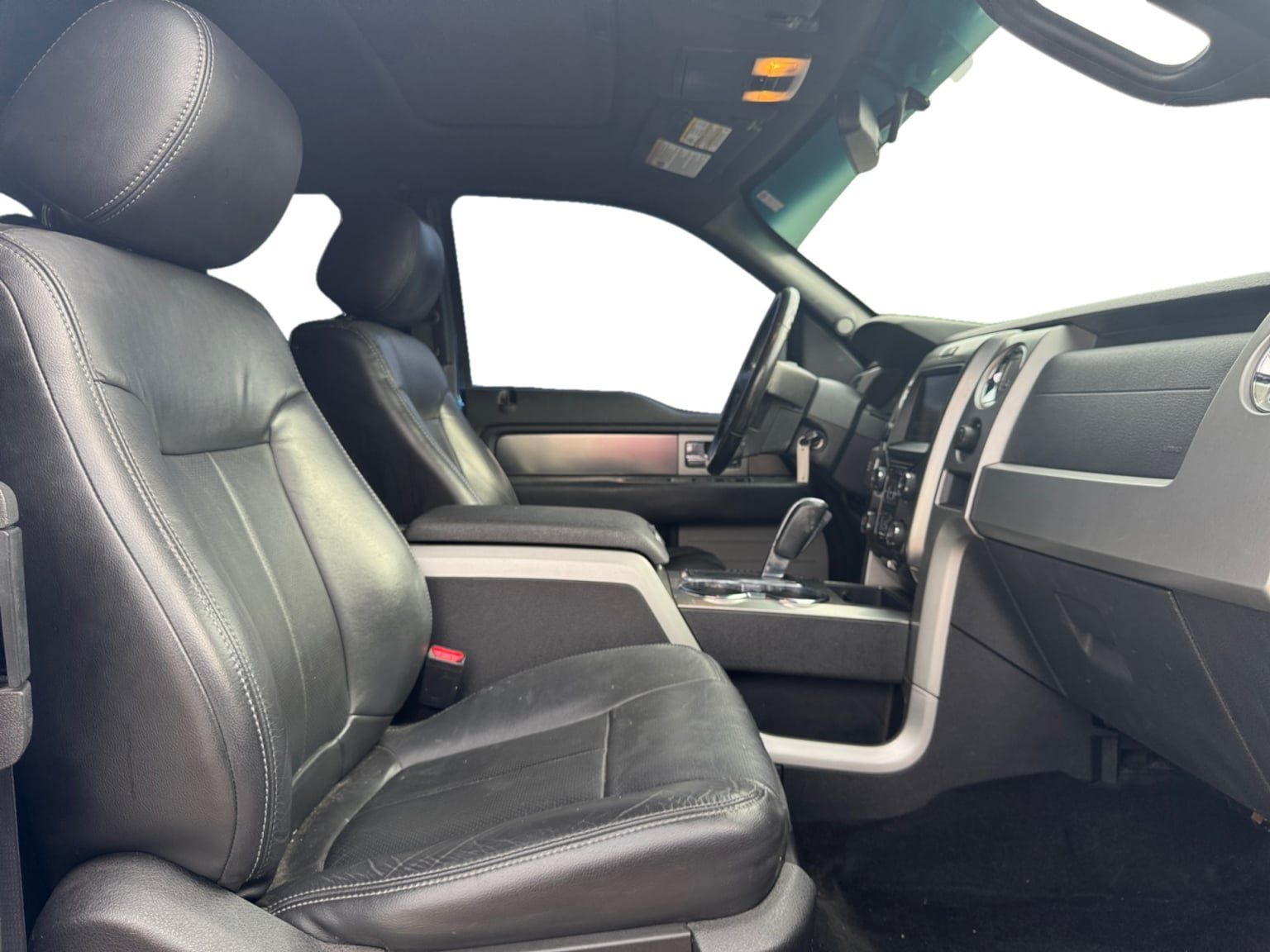 Used 2014 Ford F150 FX4 w/ Equipment Group 402A Luxury AWD/4WD image 17