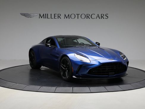 Used 2025 Aston Martin V8 Vantage Coupe image 11