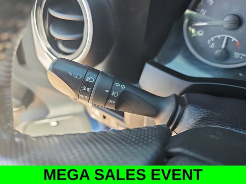 Used 2017 Toyota Tacoma TRD Sport AWD/4WD image 25