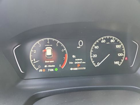 Used 2025 Honda Pilot Sport image 29