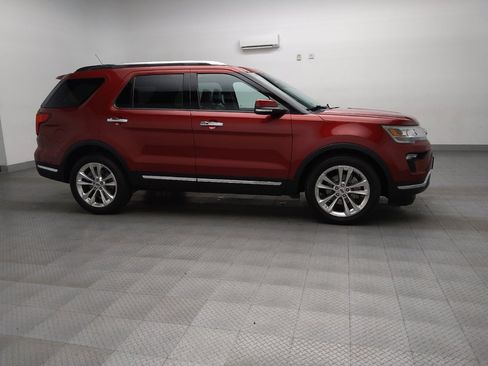 Used 2019 Ford Explorer Limited w/ Ford Safe & Smart Package FWD image 11
