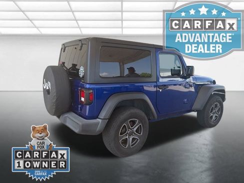 Used 2018 Jeep Wrangler Sport AWD/4WD image 2
