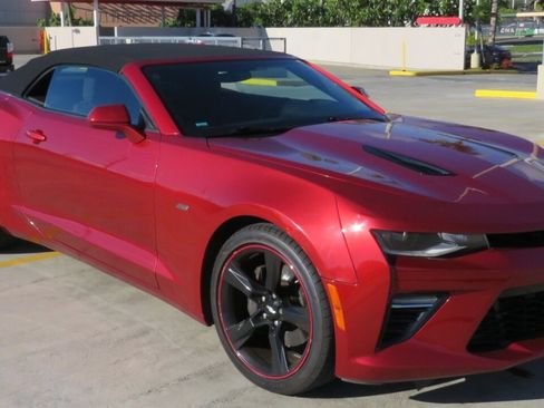 Used 2017 Chevrolet Camaro SS RWD image 9