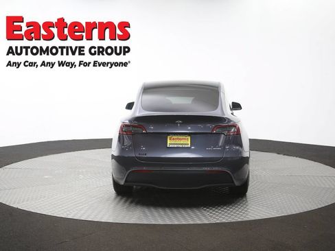 Used 2022 Tesla Model Y Long Range AWD/4WD image 31