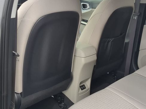 Used 2024 Kia Soul EX image 18