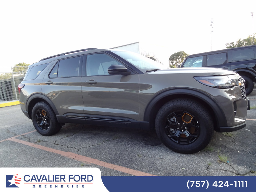 Used 2026 Ford Explorer Tremor AWD/4WD image 3