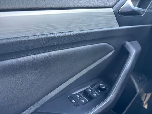 Used 2025 Volkswagen Jetta Sport image 20