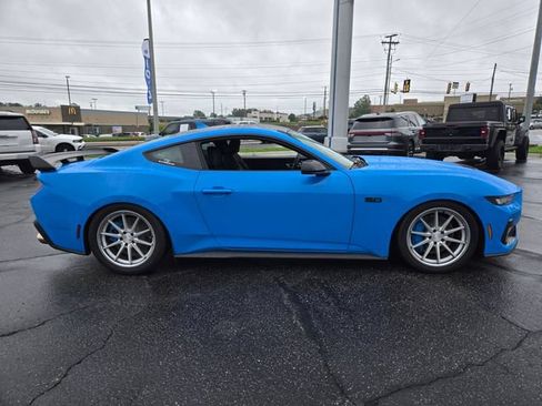 Used 2024 Ford Mustang GT RWD image 9