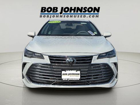 Used 2022 Toyota Avalon Limited w/ Advanced Safety Package FWD image 2