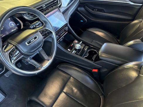 Used 2022 Jeep Grand Cherokee L Overland w/ Luxury Tech Group IV image 11