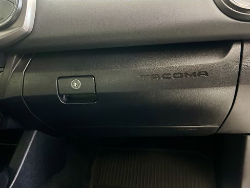 Used 2023 Toyota Tacoma TRD Off-Road image 34